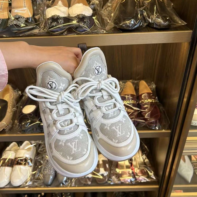 2023 Lv新款老爹鞋  39號 奶茶色百搭 非常新-2