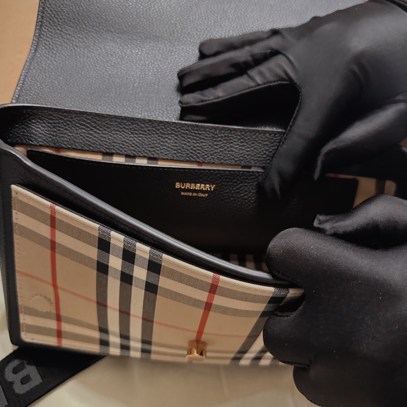 ✨Burberry 皮革與 Vintage 格紋 Note 斜背包（9.9成新）-3