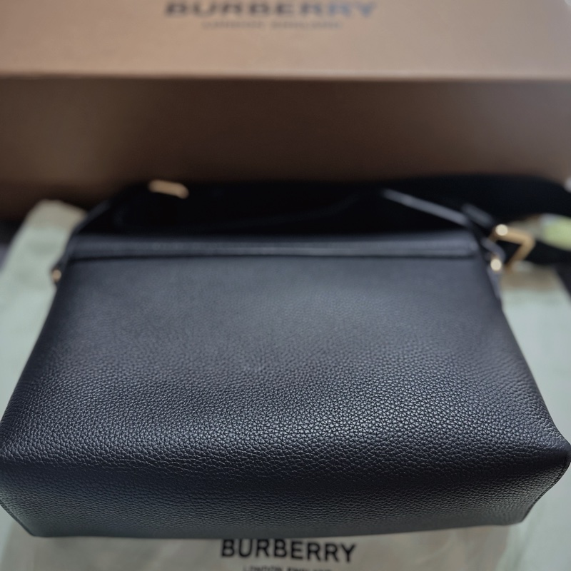 ✨Burberry 皮革與 Vintage 格紋 Note 斜背包（9.9成新）-8