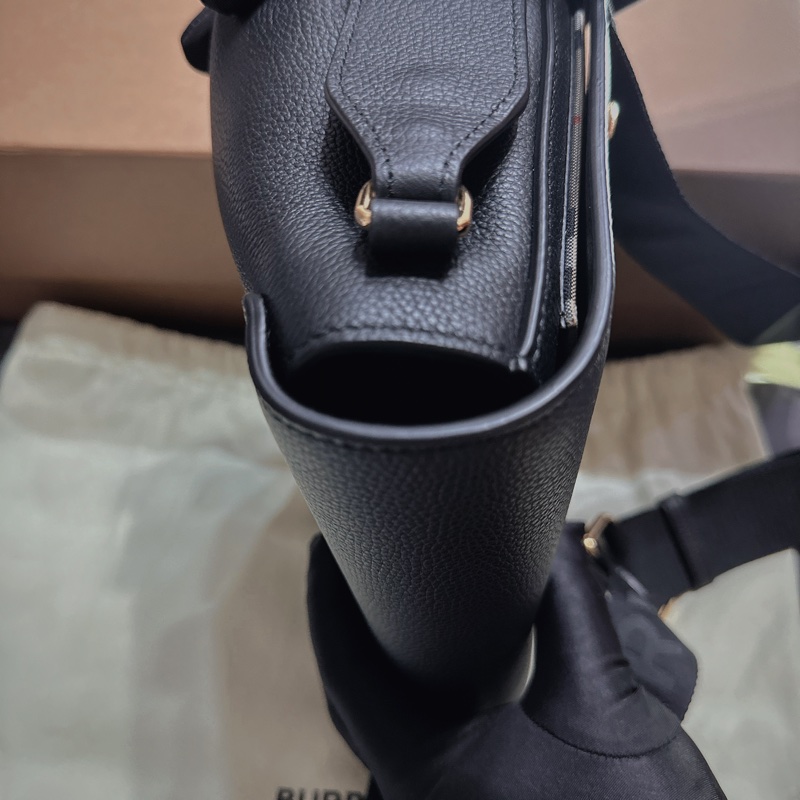 ✨Burberry 皮革與 Vintage 格紋 Note 斜背包（9.9成新）-10