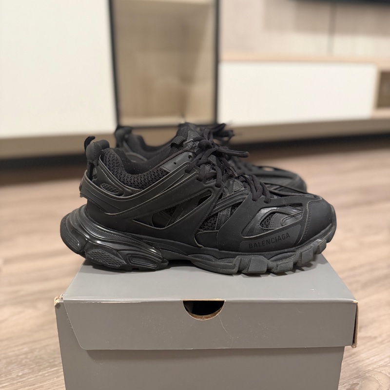 巴黎世家 Track 尺寸44-2