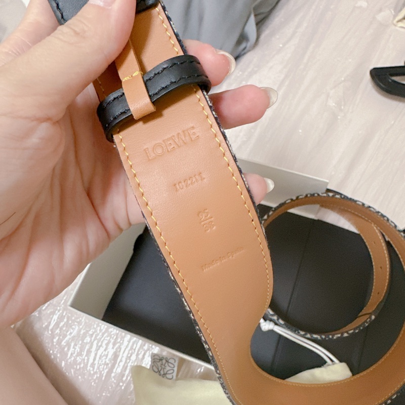 LOEWE羅威全新經典logo 緹花小牛皮 Anagram 腰帶 皮革織布拼接皮帶-3
