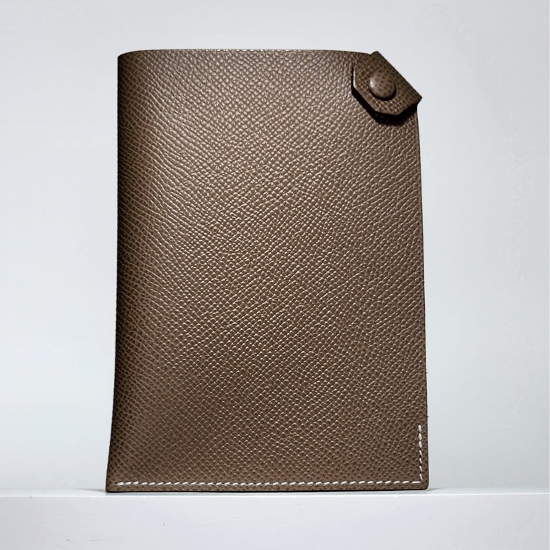 |愛馬仕護照套 PORTE-PASSEPORT TARMAC|Etoupe大象灰-0