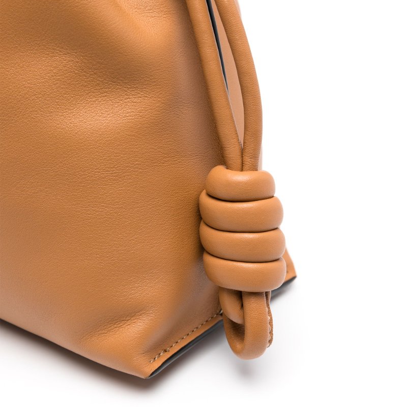Loewe 納帕小牛皮小款 Flamenco 包 暖沙色-8