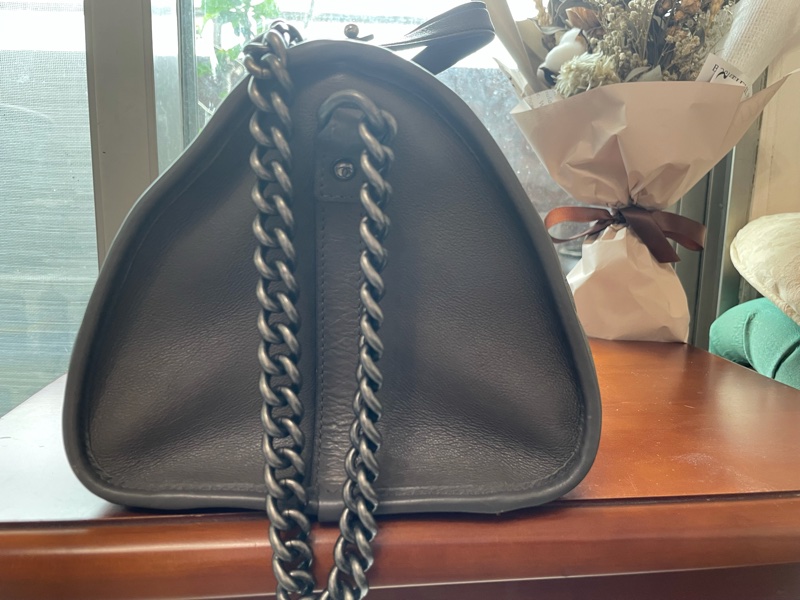 Chanel鐵灰復古銀手提側斜背包-6