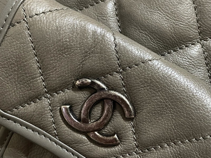 Chanel鐵灰復古銀手提側斜背包-2