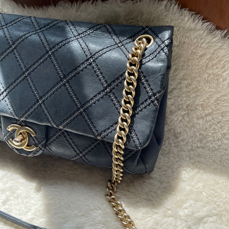 香奈兒Chanel外縫線 深藍牛皮 翻蓋口蓋包 肩背包 斜背包-4