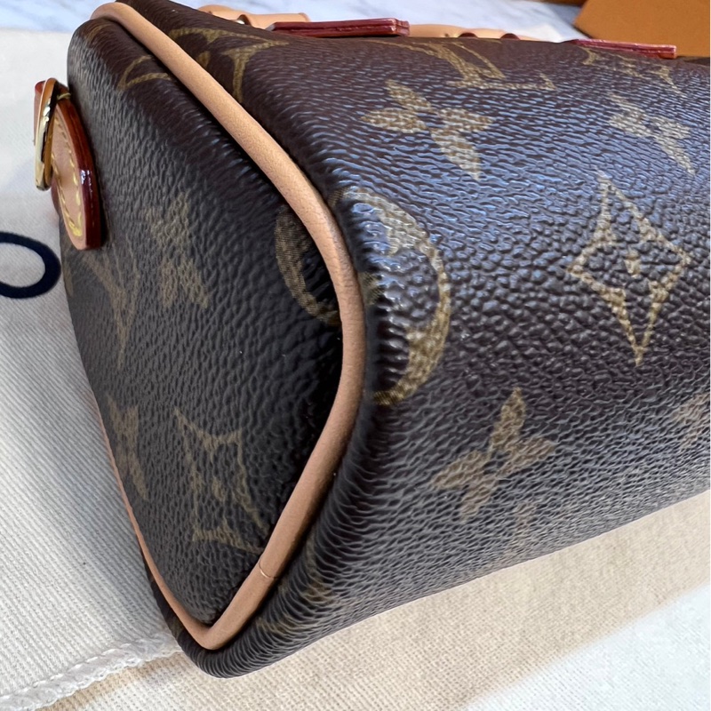 LV Nano Speedy M81085-24