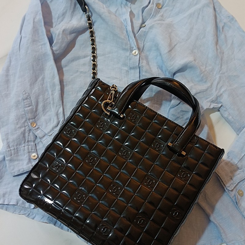 Chanel vintage 24C Chocolate bar 漆皮托特包-6