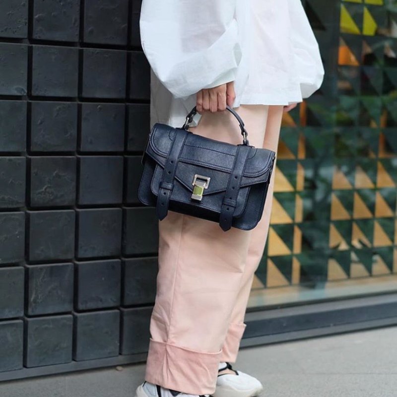 Proenza Schouler H00091小羊皮 PS1 Tiny 包 深藍色-1