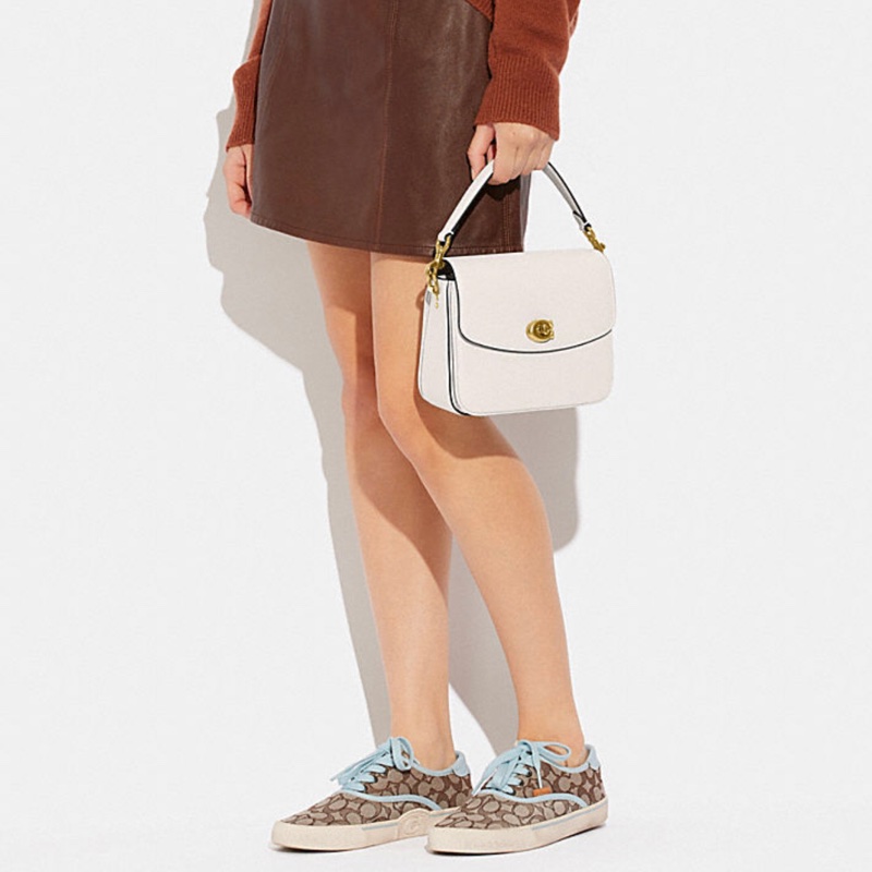 Coach Cassie19 郵差側背包 肩背包 手提包 粉筆白-3