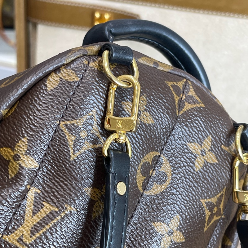 Louis Vuitton老花Springs Mini後背/斜背包🎶狀況超好-12