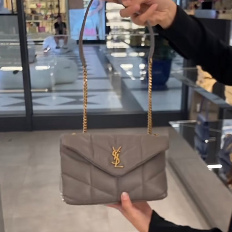 Saint Laurent YSL LouLou 小羊皮 Puffer Toy 金鍊包 風暴灰-12