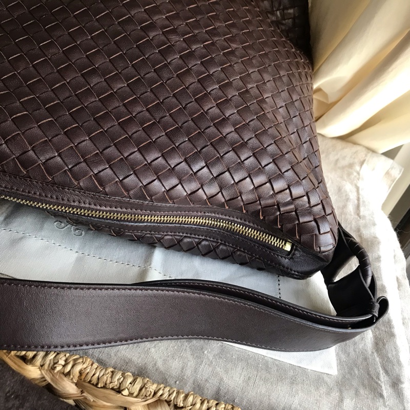 Bottega Veneta BV慵懶編織包/大郵差包🌠美拉德色🌠肩背/側背/手提/斜背🌠正品🌠況好🌠背帶可2段式調整-10