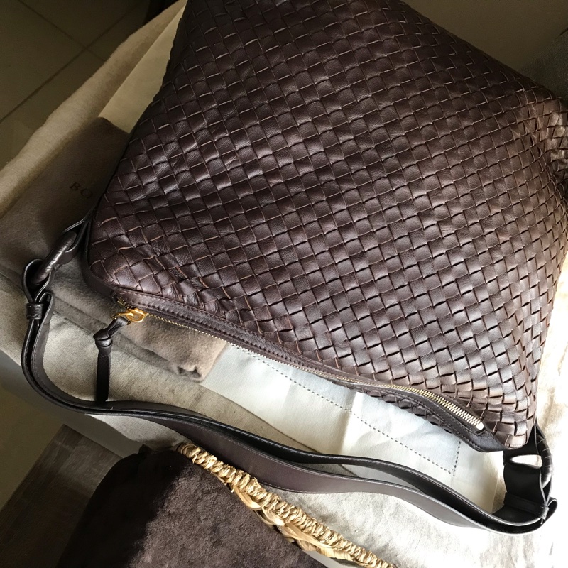 Bottega Veneta BV慵懶編織包/大郵差包🌠美拉德色🌠肩背/側背/手提/斜背🌠正品🌠況好🌠背帶可2段式調整-11