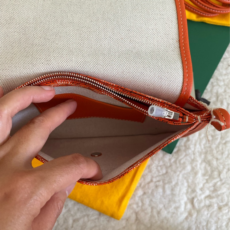 全新信封包plumet ✅經典永不退流行 爆款 排隊 三層手工 繪製 側背-10