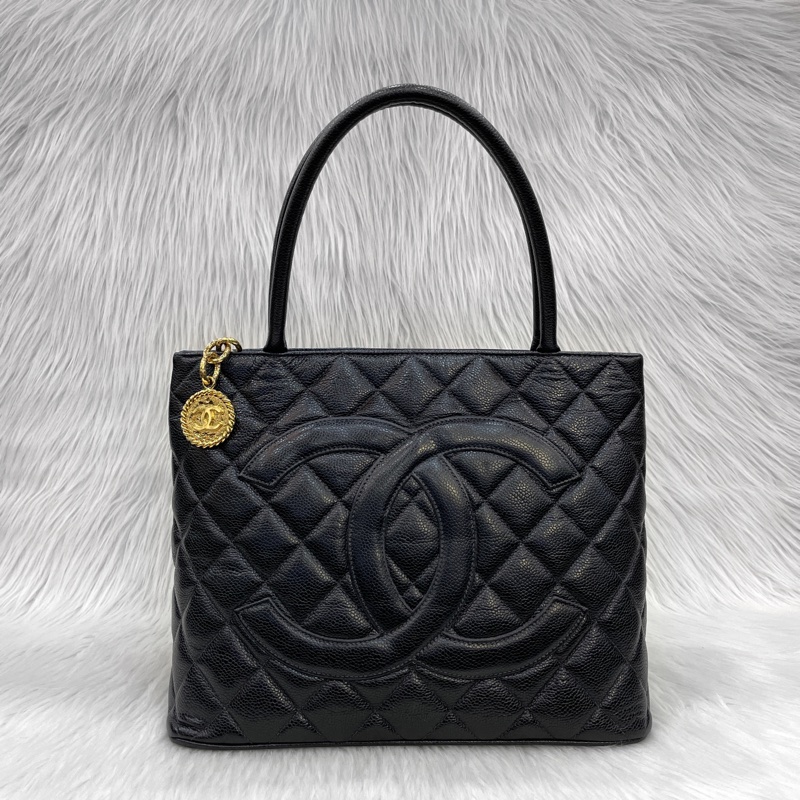 Chanel 黑荔枝皮1804金幣希爾頓手提包-0