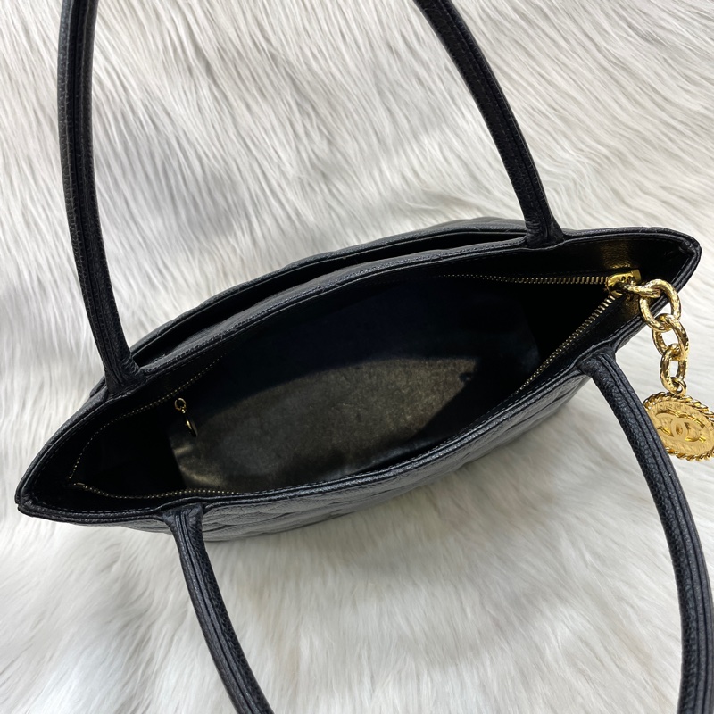 Chanel 黑荔枝皮1804金幣希爾頓手提包-13