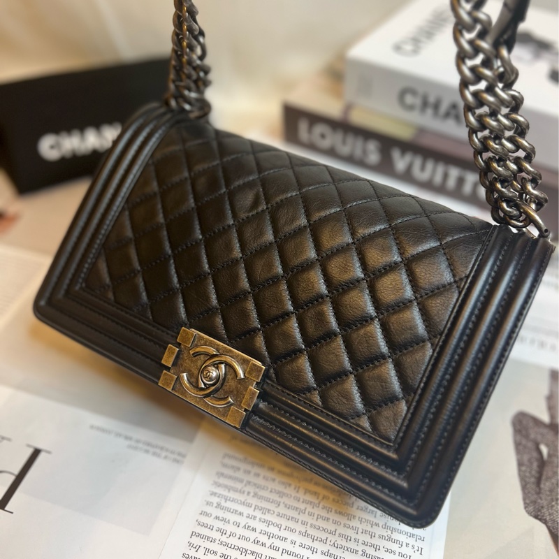 (保留中)Chanel boy25經典菱格黑色 牛皮 銀鏈-4