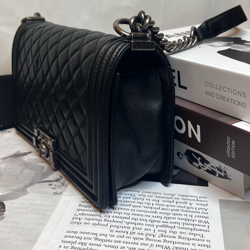 (保留中)Chanel boy25經典菱格黑色 牛皮 銀鏈-13