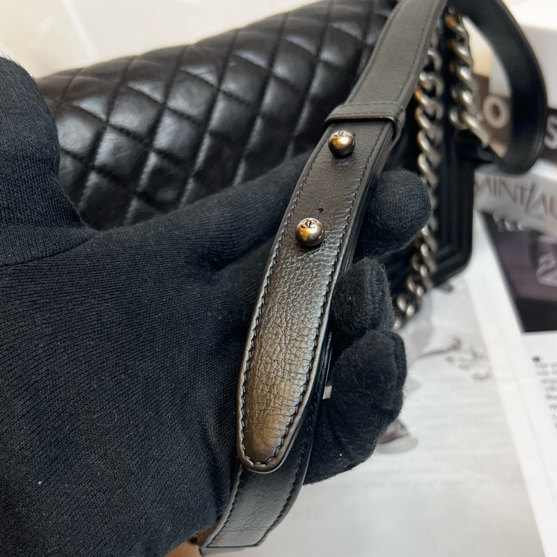 (保留中)Chanel boy25經典菱格黑色 牛皮 銀鏈-19