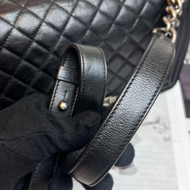 (保留中)Chanel boy25經典菱格黑色 牛皮 銀鏈-20