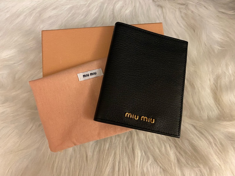 miu miu 護照卡片夾-0