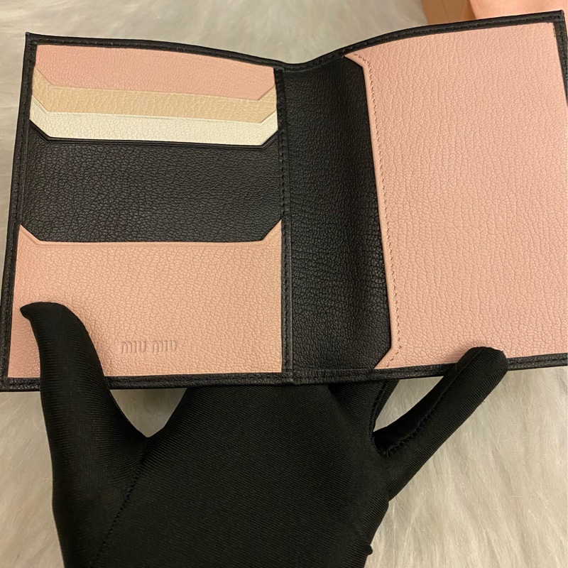 miu miu 護照卡片夾-3