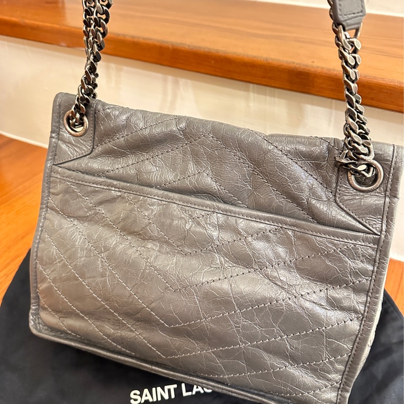 YSL 水泥灰揉製牛皮NIKI 鏈包-2