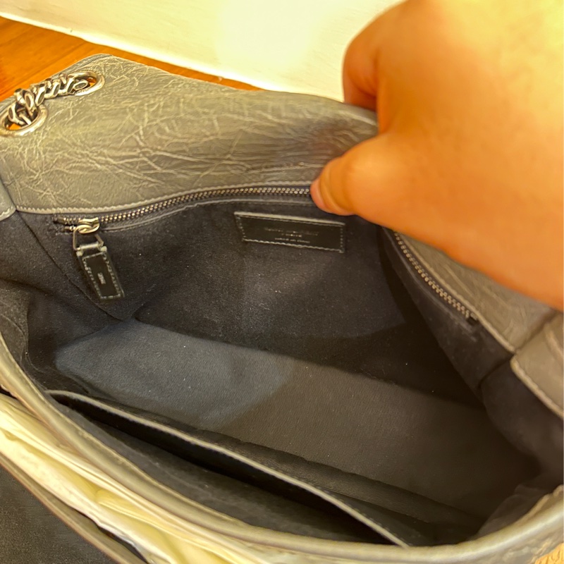 YSL 水泥灰揉製牛皮NIKI 鏈包-6