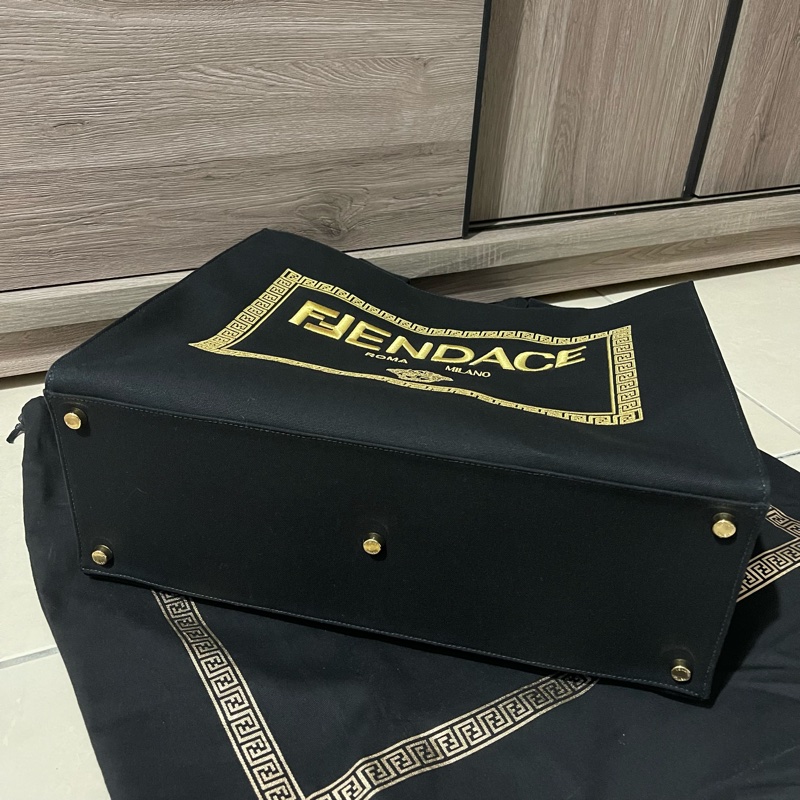 FENDACE FENDI x VERSACE 限量聯名😍托特包 黑金-1