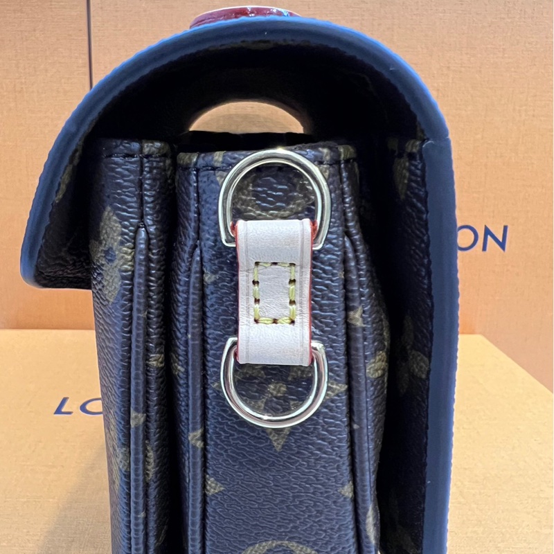 LV 小郵差 法棍 芯片款 M46279 Pochette Metis East West-12