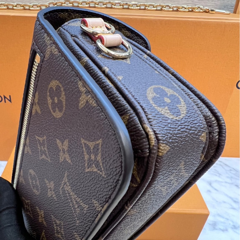LV 小郵差 法棍 芯片款 M46279 Pochette Metis East West-27