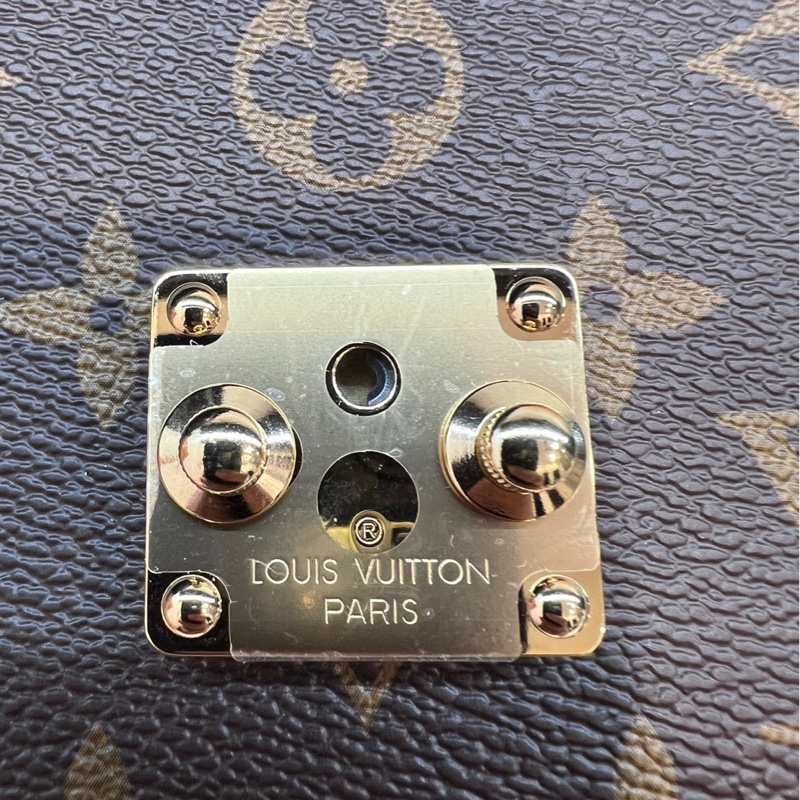 LV 小郵差 法棍 芯片款 M46279 Pochette Metis East West-29