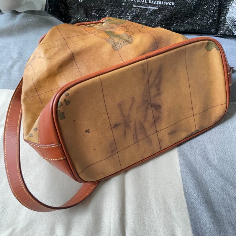 💯正貨❗️【Alviero Martini】Geo Printed Drawstring Bucket Bag。經典款地圖水桶包-3