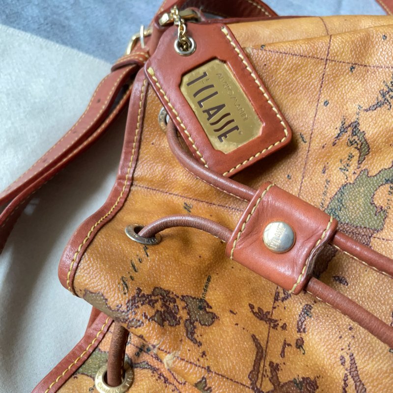 💯正貨❗️【Alviero Martini】Geo Printed Drawstring Bucket Bag。經典款地圖水桶包-4