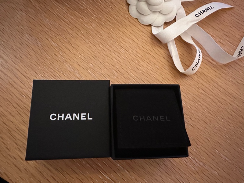 Chanel 雙c logo耳環 銀色帶鑚款-7