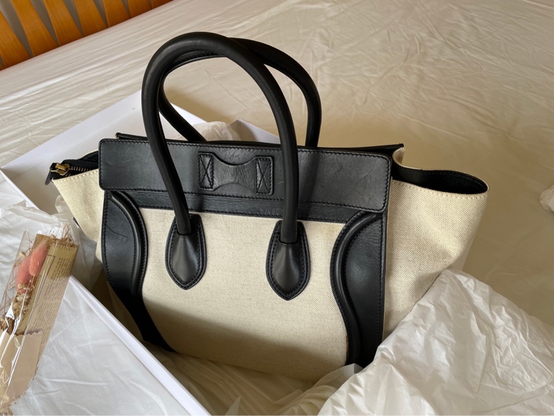 Celine Luggage囧臉包-3