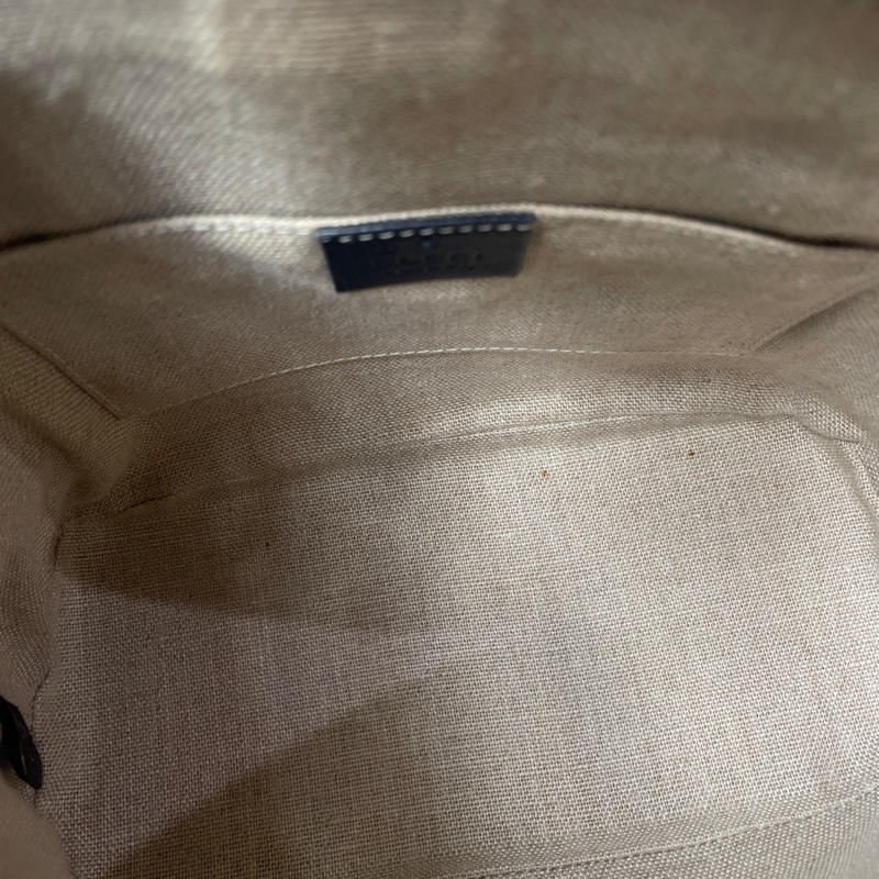 GUCCI深藍牛皮壓紋兩用貝殼包-7