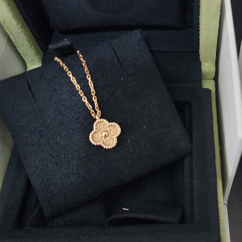 Van Cleef & Arpels梵克雅寶 Sweet Alhambra吊墜-1
