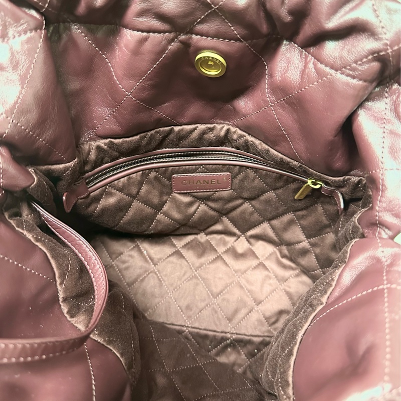 CHANEL 🇫🇷 22 small bag （酒紅）-14