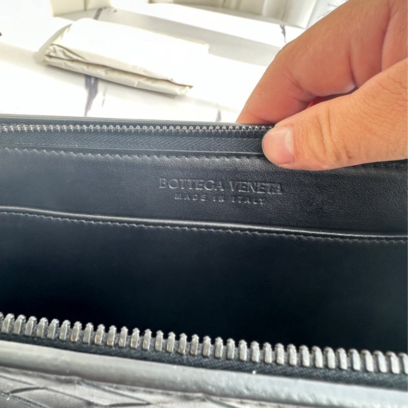 BV 黑編織手拿包-7