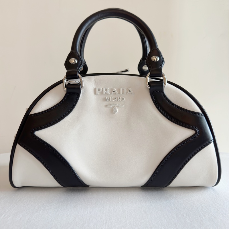 便宜賣PRADA 牛皮保齡球包 手提包 可手提附肩背帶可肩背-1