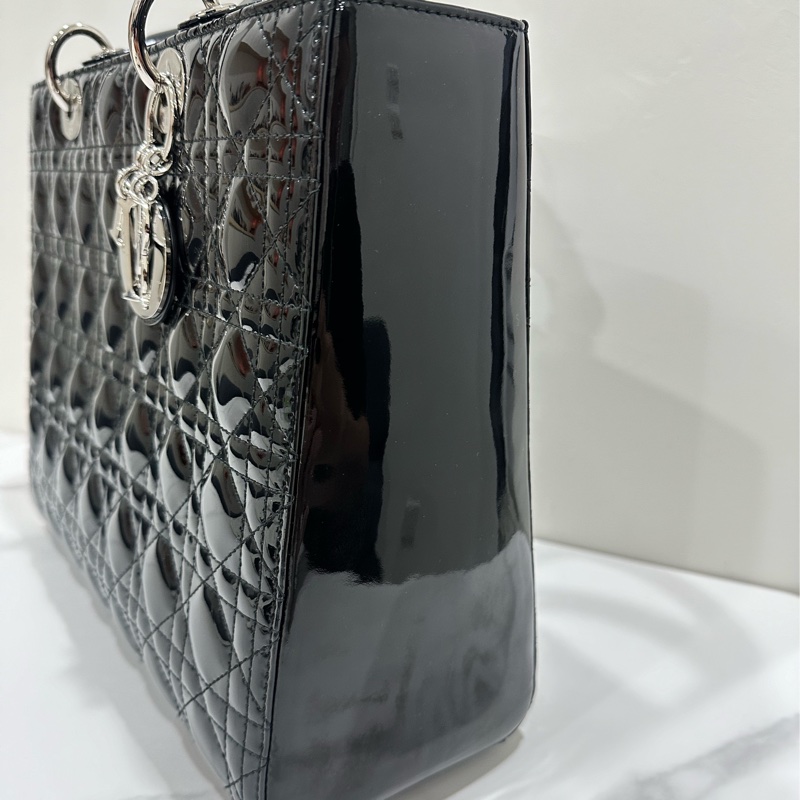 Lady Dior 7格黑銀漆皮戴妃包-6