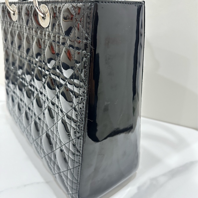 Lady Dior 7格黑銀漆皮戴妃包-7
