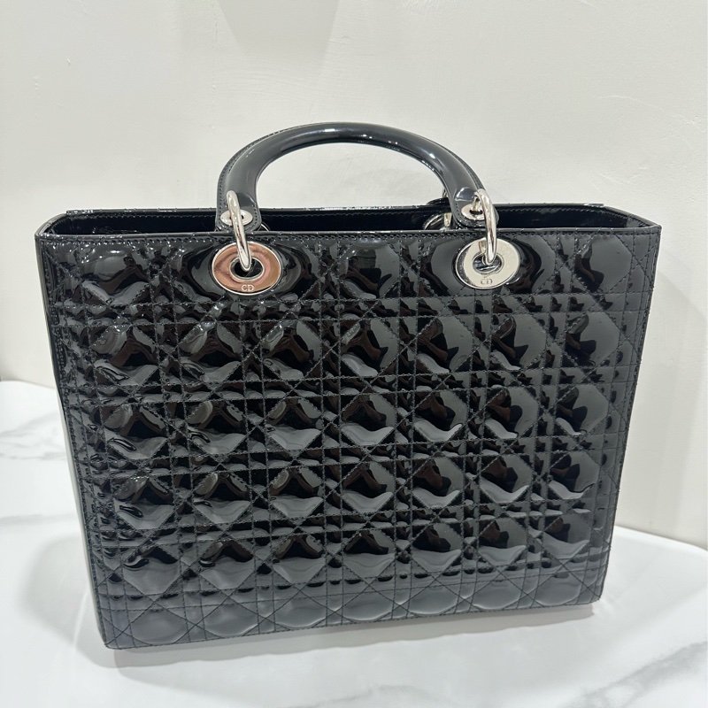 Lady Dior 7格黑銀漆皮戴妃包-8