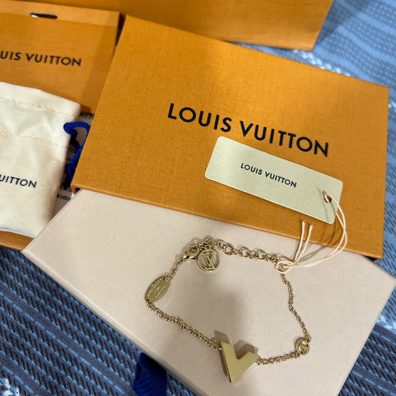 LV Essential V 手鏈-0