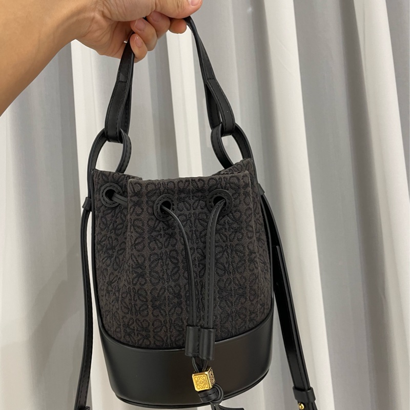 LOEWE 氣球包 mini ballon 水桶包 可斜側背手提-0