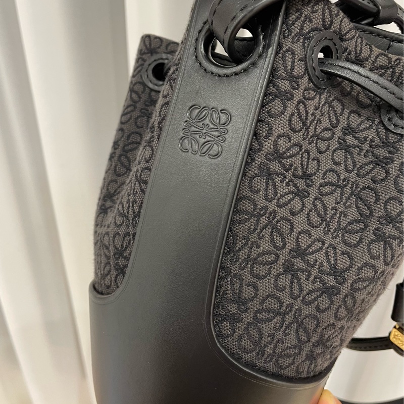 LOEWE 氣球包 mini ballon 水桶包 可斜側背手提-7