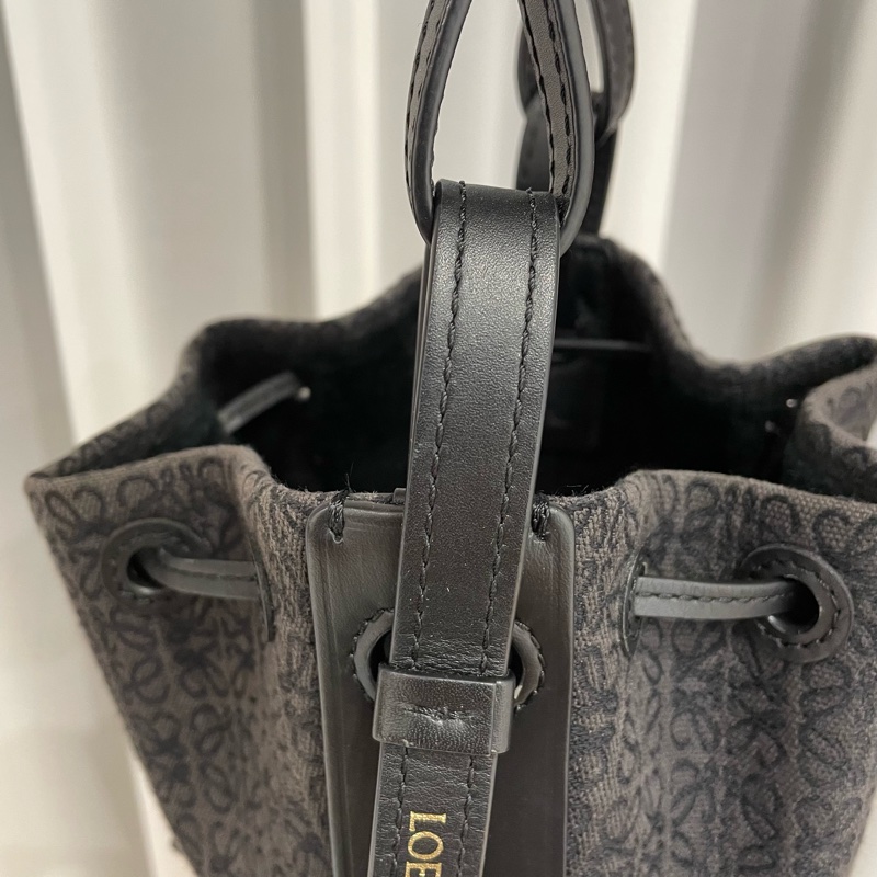 LOEWE 氣球包 mini ballon 水桶包 可斜側背手提-19